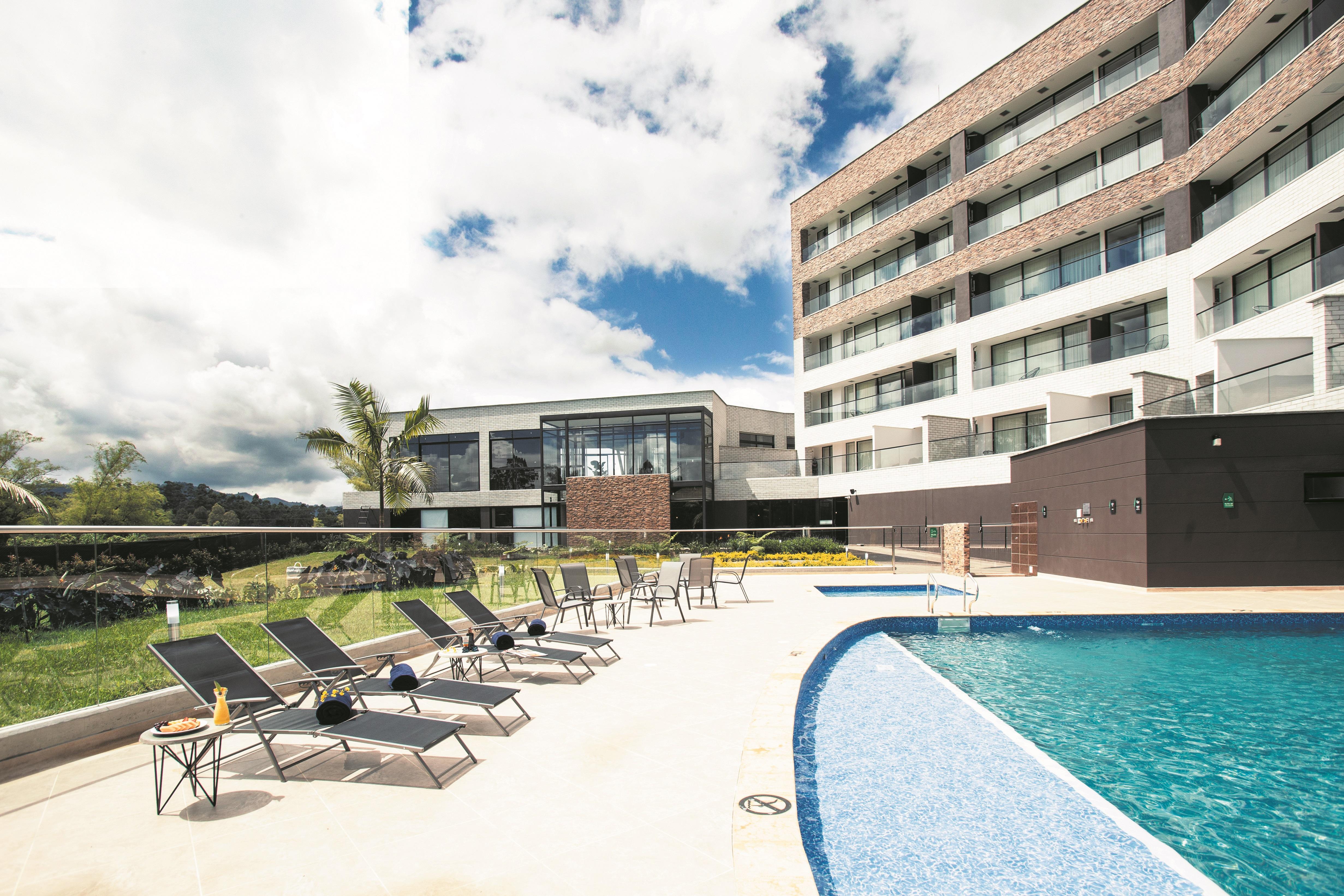 Hotel Lagoon Rionegro Bagian luar foto