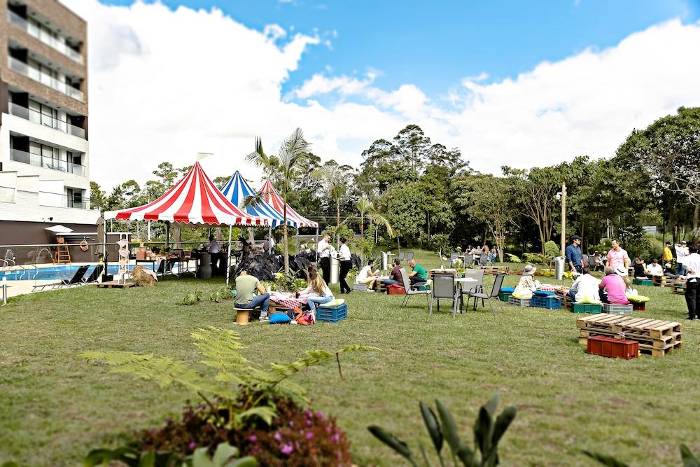 Hotel Lagoon Rionegro Bagian luar foto