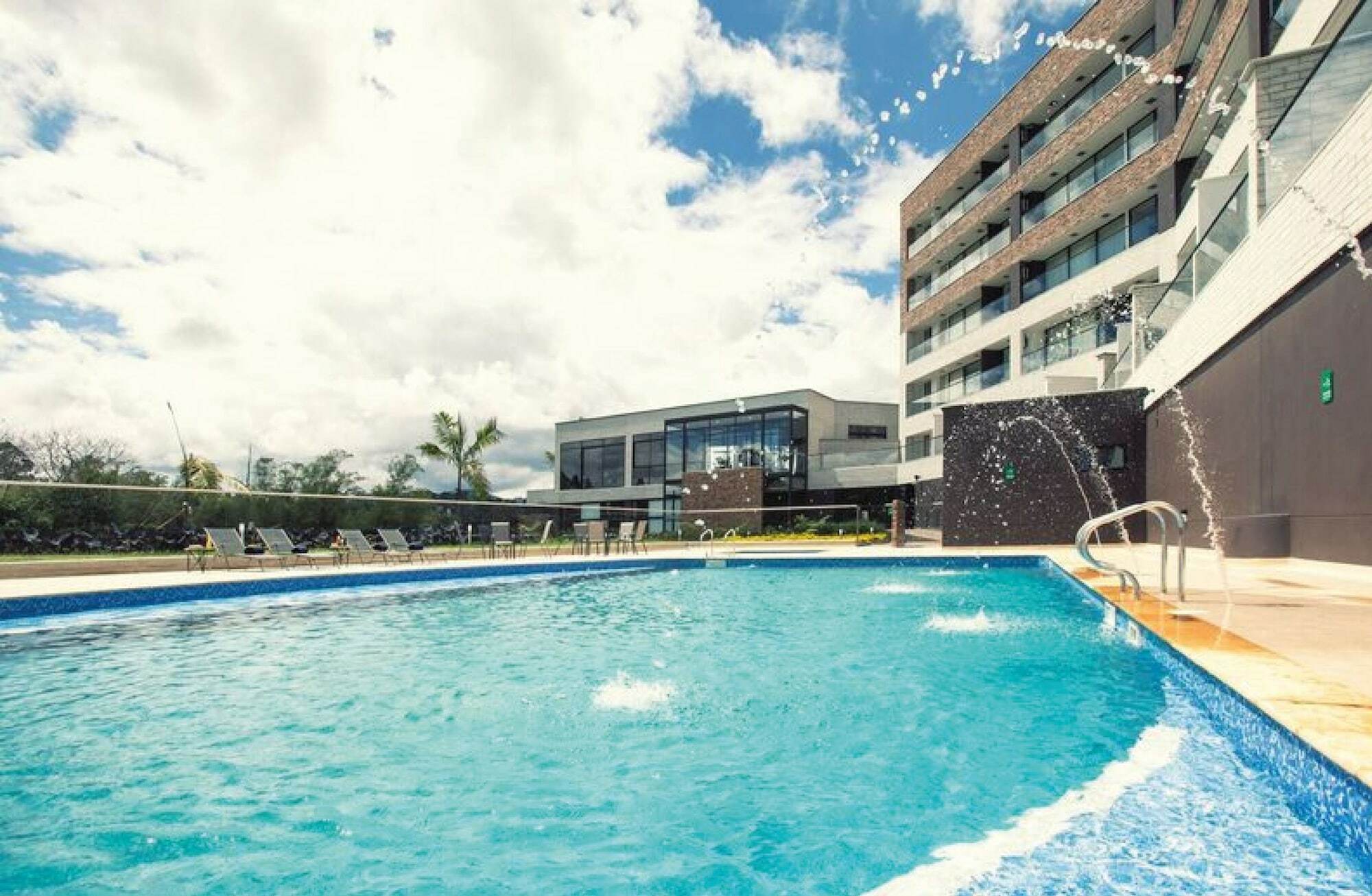 Hotel Lagoon Rionegro Bagian luar foto